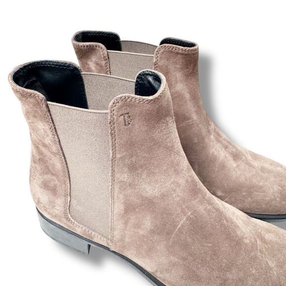 Tod’s Logo Suede Chelsea Pull-On Bootie in Brown Women’s Size 37- Run Large - Picture 2 of 10